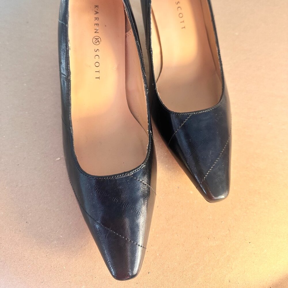 Karen Scott Black Patent Leather Pumps, size 8M, 3 1/4” heel, classic, timeless